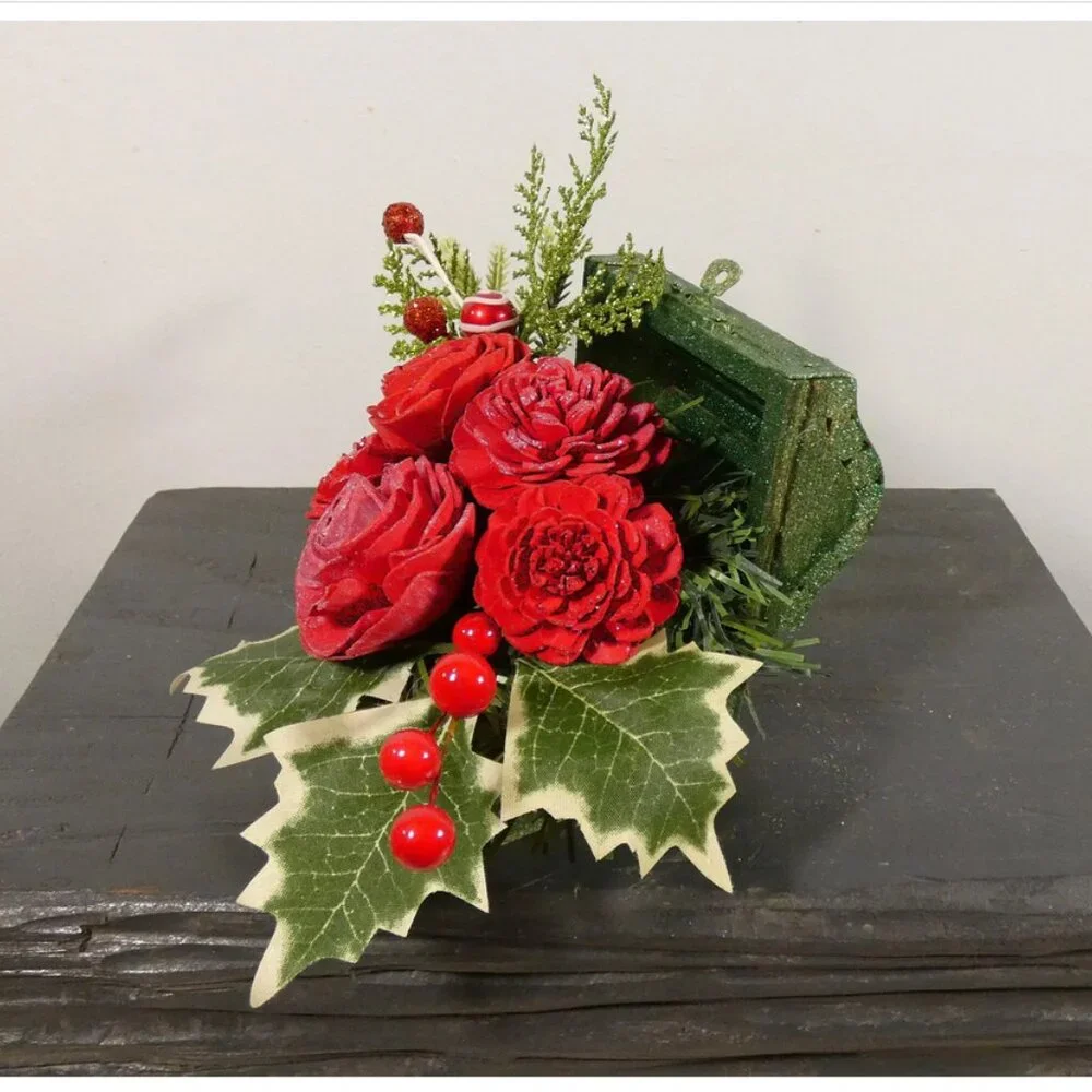 Sparkling small wood, suitcase, trunk, treasure chest, w/Sola sparkling roses